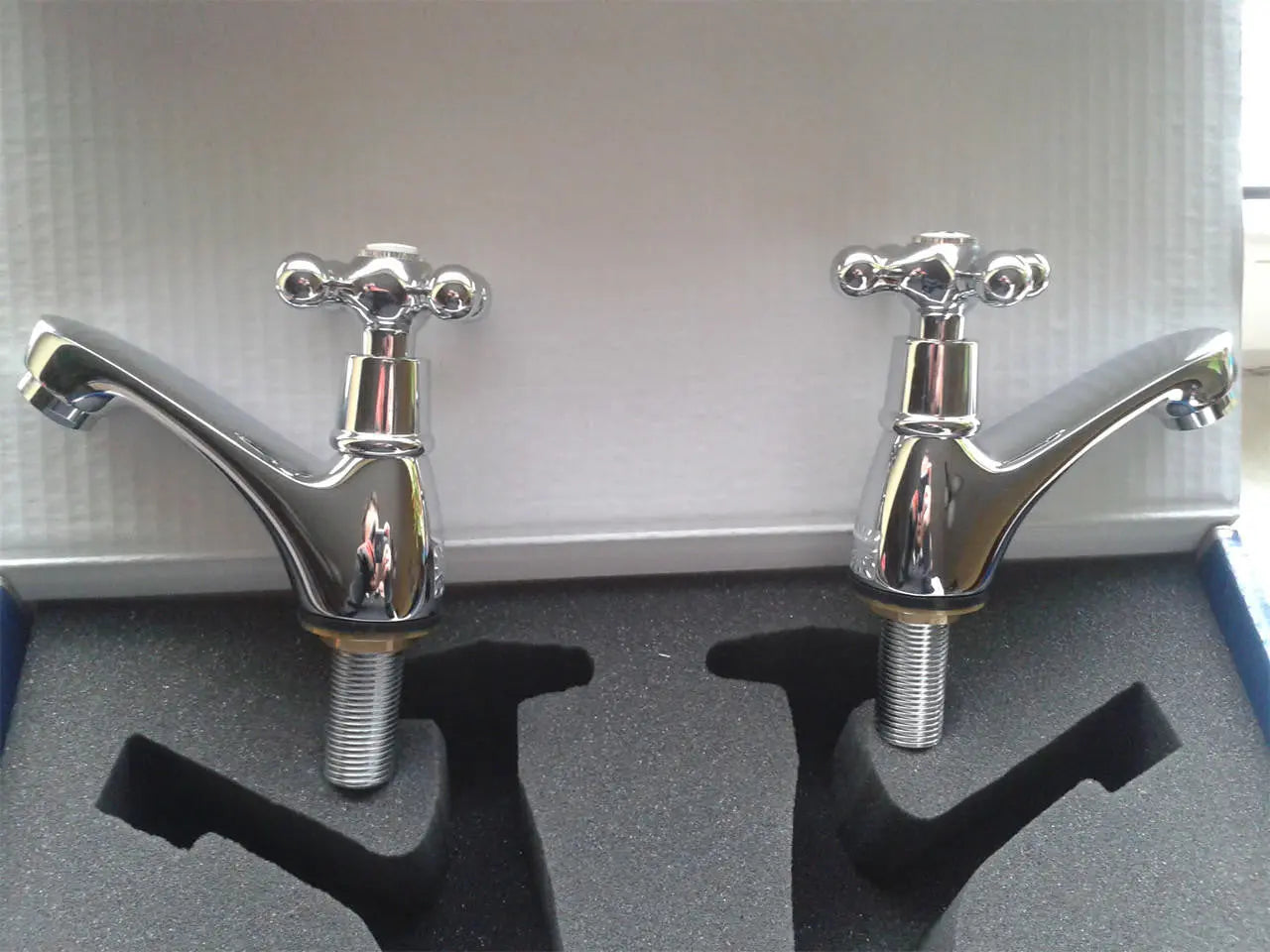 Chrome Plated Brass Double UK Bathroom Sink Separate Taps Set Hot + Cold Water - 