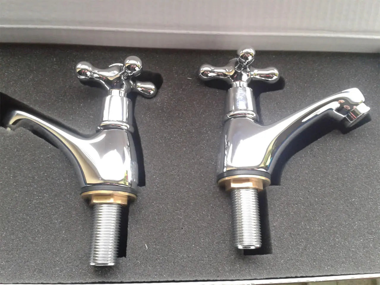 Chrome Plated Brass Double UK Bathroom Sink Separate Taps Set Hot + Cold Water - 